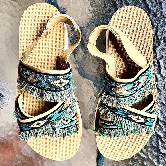 "Teva" southwest platform sandal. 8, EUC - Picture 3 of 14